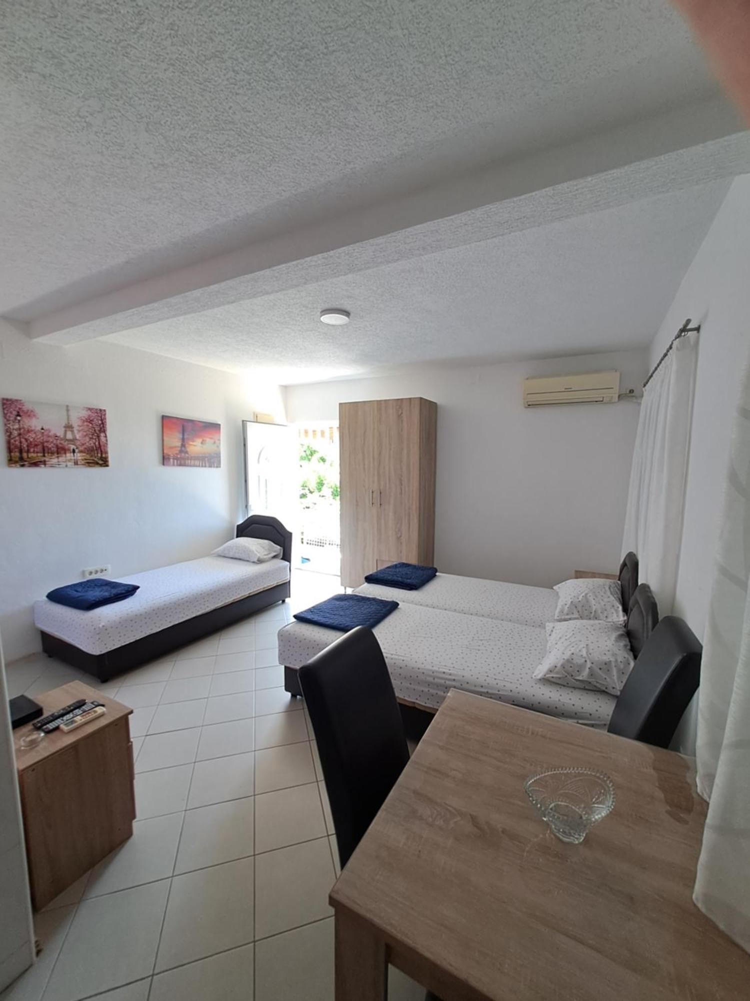 Apartmani Cavor Budva Luaran gambar